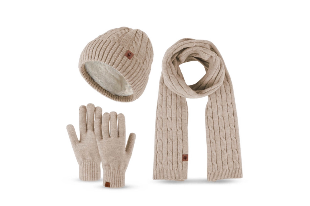 Hat, scarf and gloves